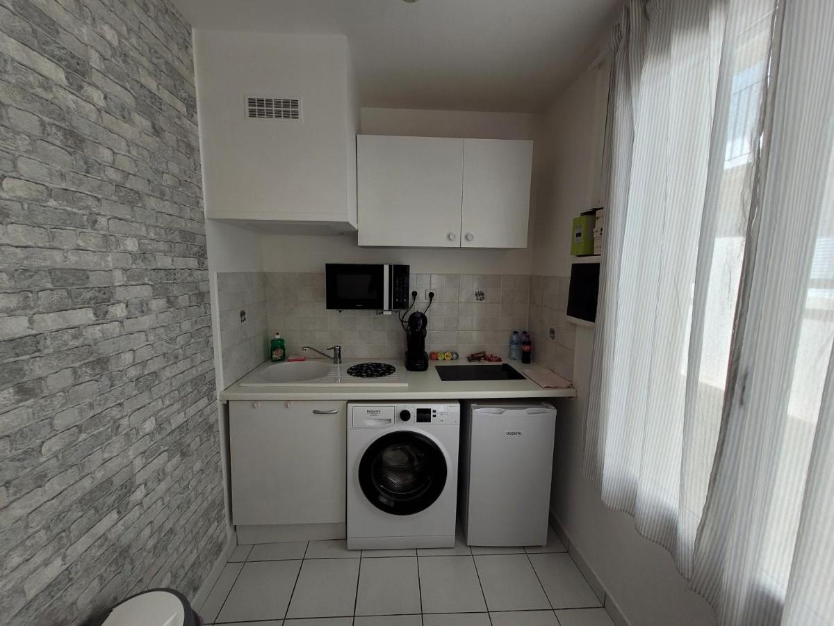 Appartement Spacieux 28M2 Avec Chambre Separee Issy-les-Moulineaux Extérieur photo