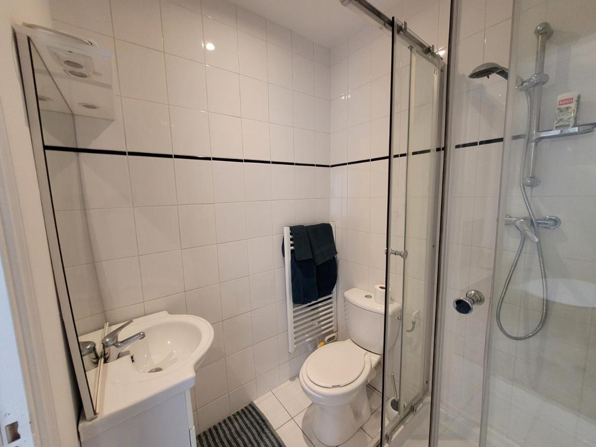 Appartement Spacieux 28M2 Avec Chambre Separee Issy-les-Moulineaux Extérieur photo