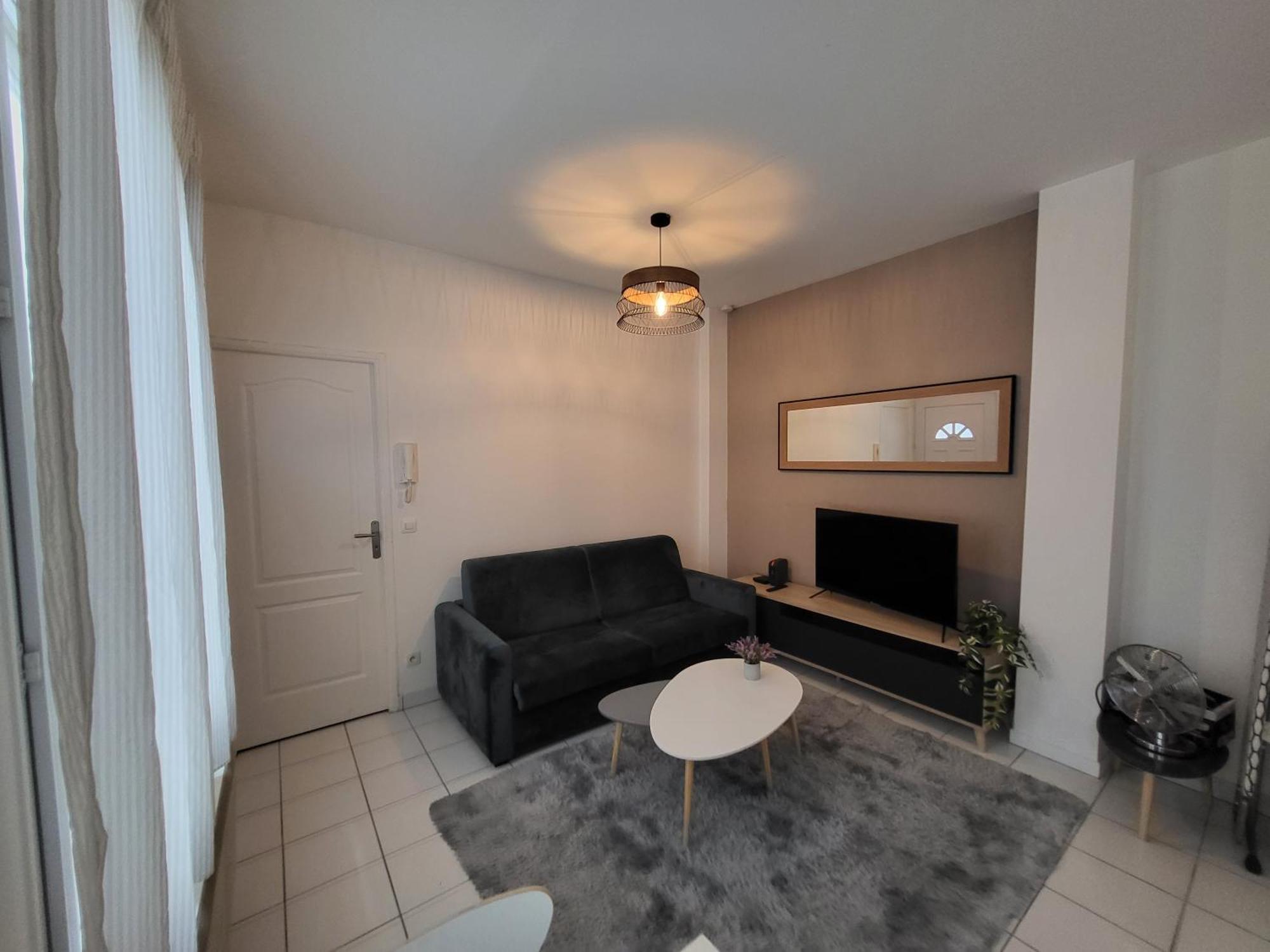 Appartement Spacieux 28M2 Avec Chambre Separee Issy-les-Moulineaux Extérieur photo